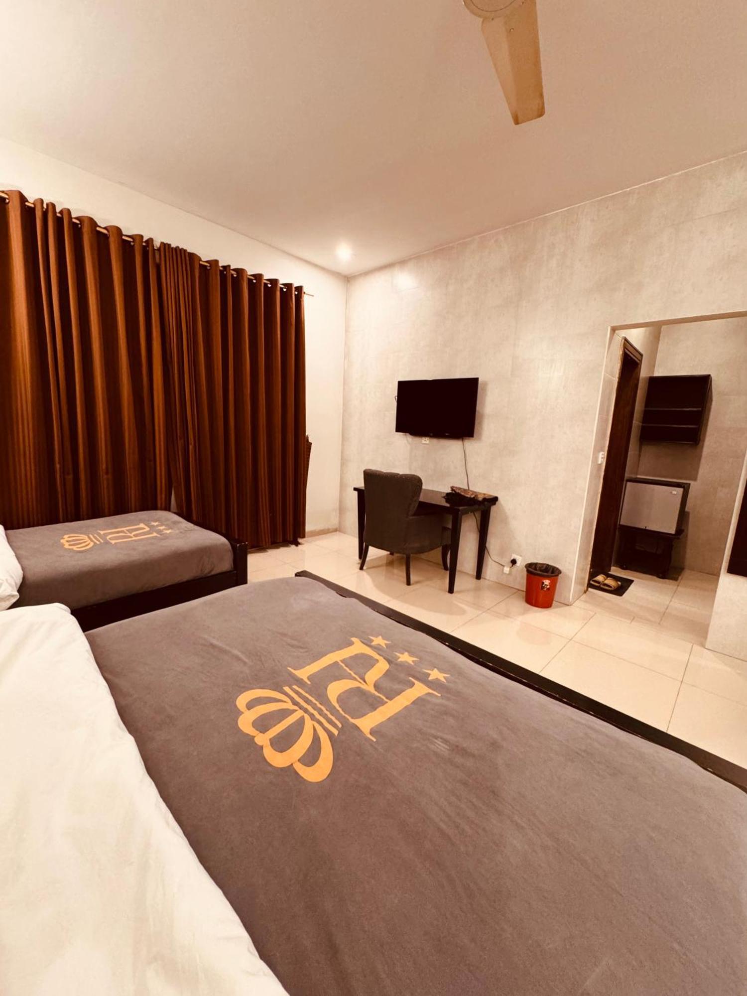 איסלמאבד Reina Boutique Hotel - G9 מראה חיצוני תמונה